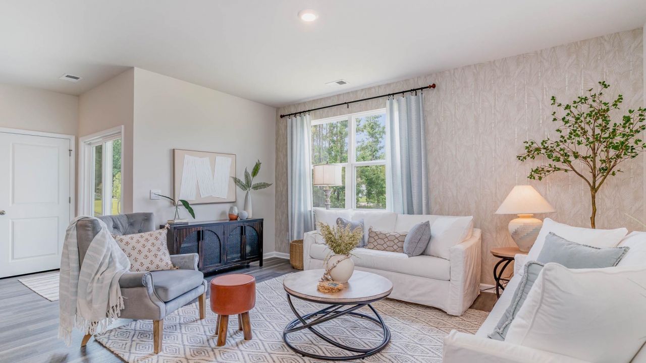 136 Grazing St Photo 11