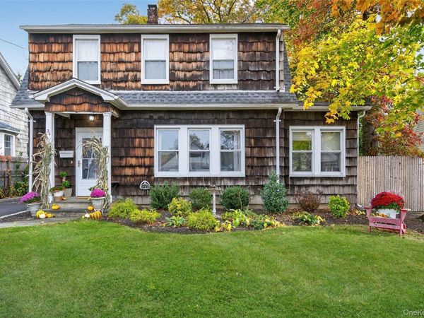 26 W 5th Street, Locust Valley, NY 11560