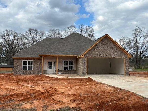 359 Troy Ln, Starkville, MS 39759