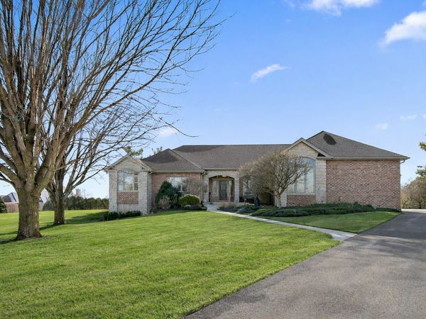 17966 S Hunt Club Drive, Mokena, IL 60448