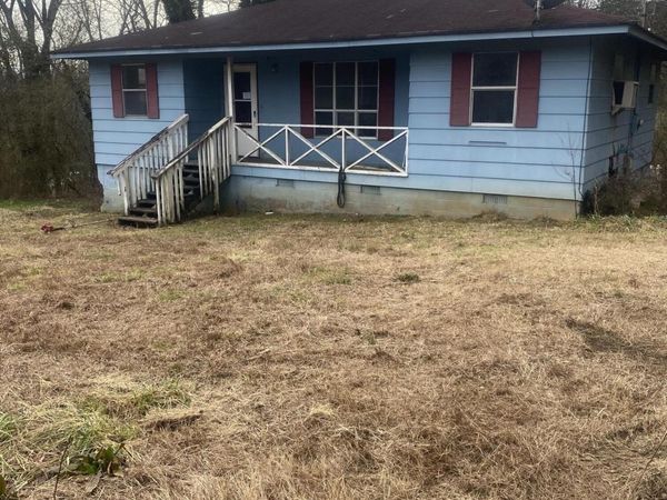 251 W Iowa Avenue, Whitwell, TN 37397