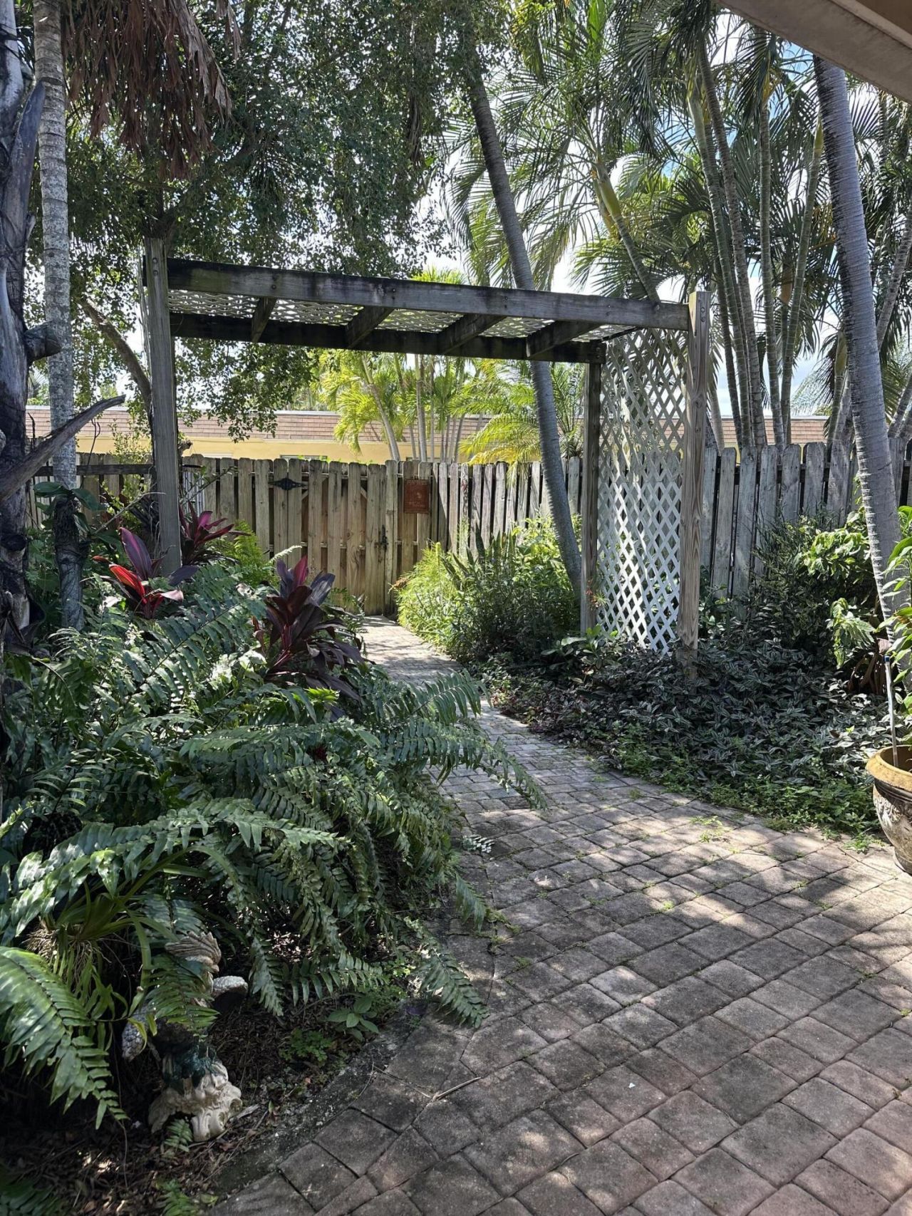 1330 Holly Heights Drive, Unit 2, Fort Lauderdale, FL 33304 Photo