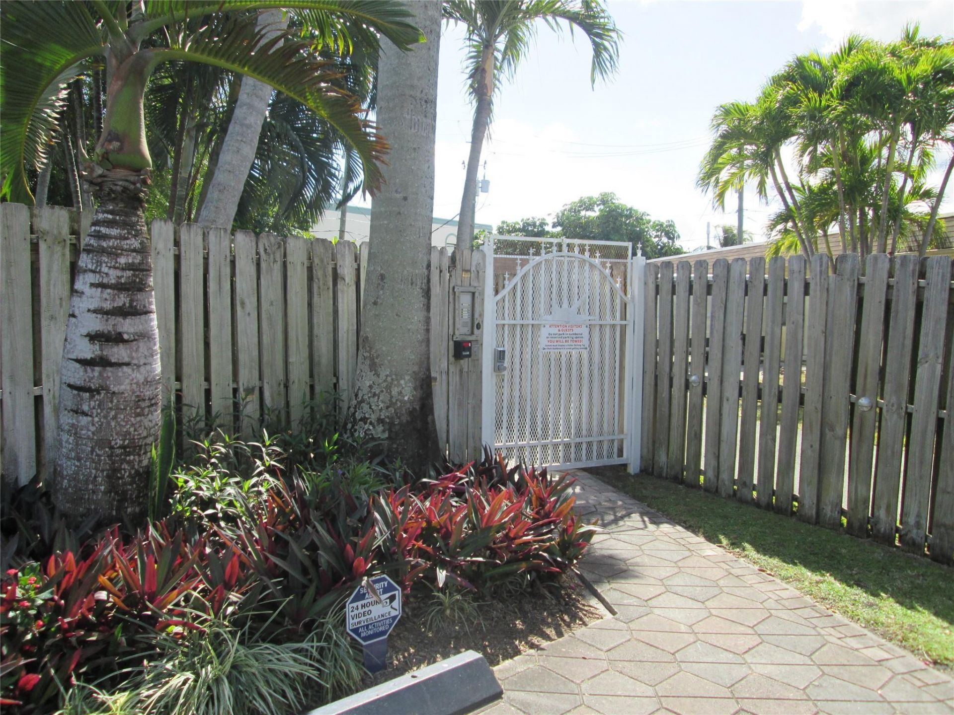 1330 Holly Heights Drive, Unit 2, Fort Lauderdale, FL 33304 Photo