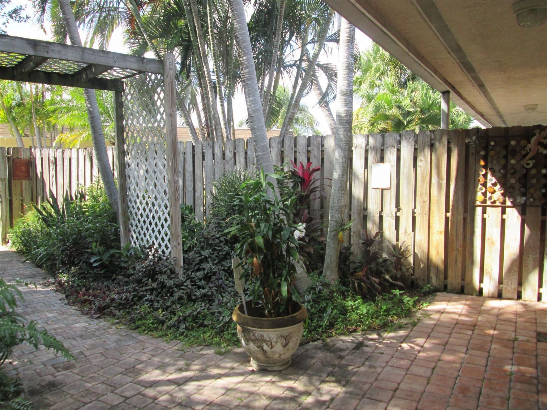 1330 Holly Heights Drive, Unit 2, Fort Lauderdale, FL 33304 Photo