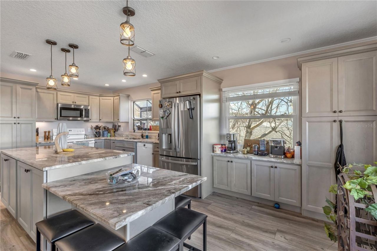 831 E 21st Avenue, New Smyrna Beach, FL 32169 Photo