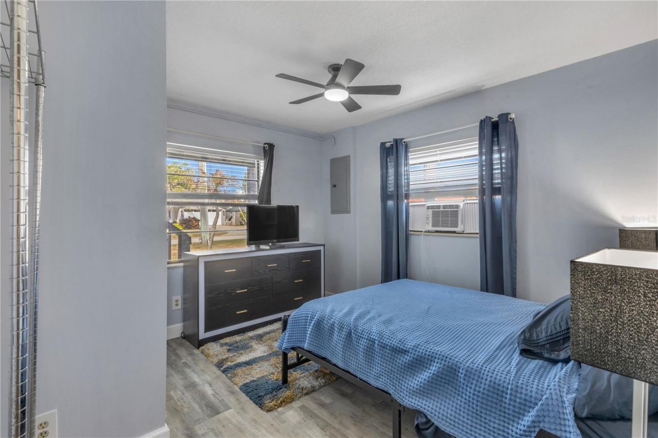 831 E 21st Avenue, New Smyrna Beach, FL 32169 Photo