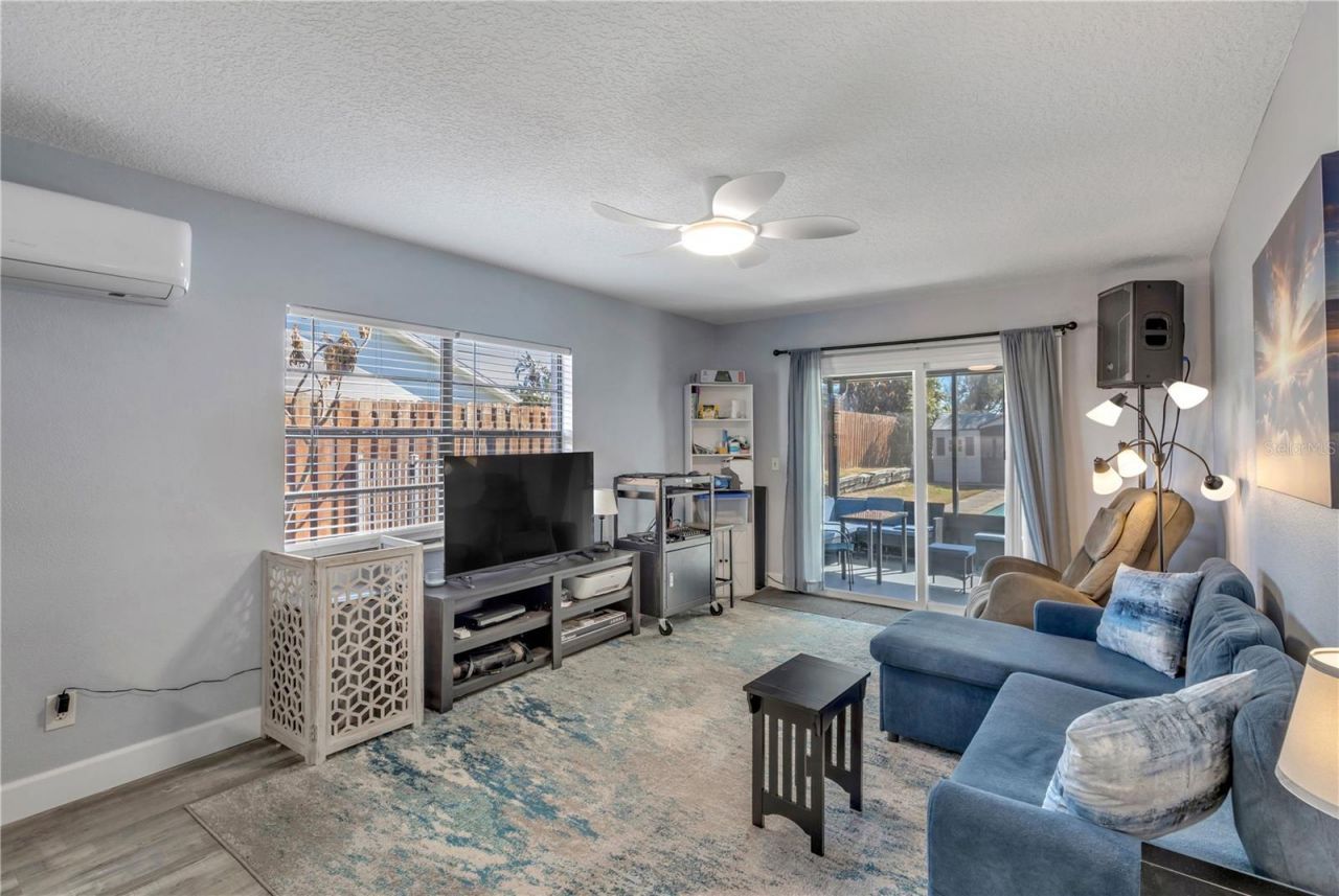 831 E 21st Avenue, New Smyrna Beach, FL 32169 Photo