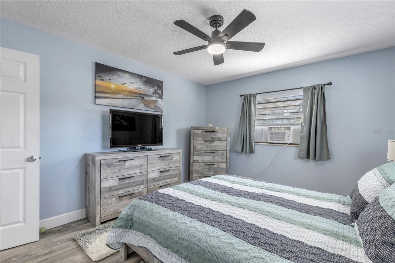 831 E 21st Avenue, New Smyrna Beach, FL 32169 Photo