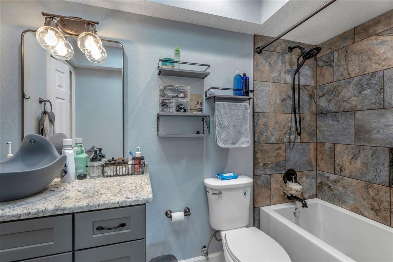 831 E 21st Avenue, New Smyrna Beach, FL 32169 Photo