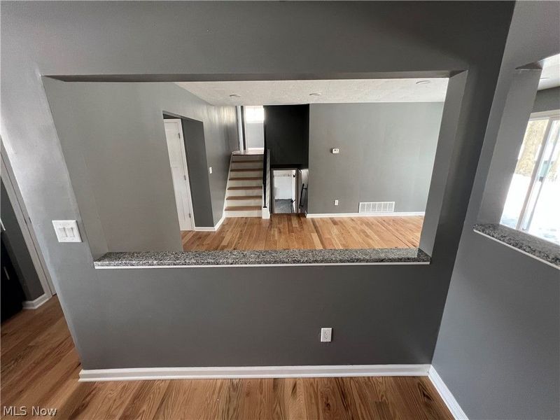 851 Wellmon Street, Bedford, OH 44146 Photo 4