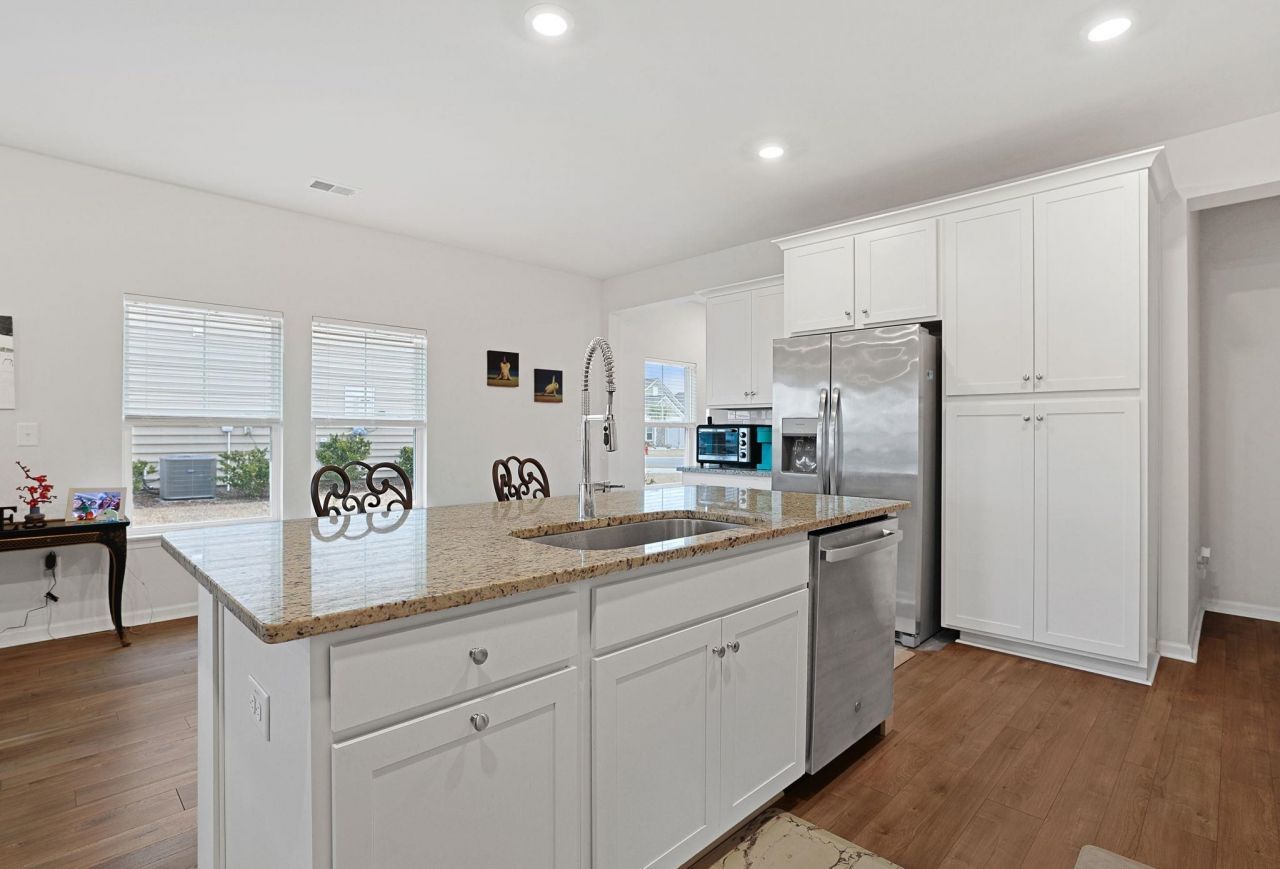 3061 Sistine St. Photo 10