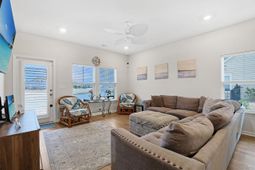 3061 Sistine St. photo 4