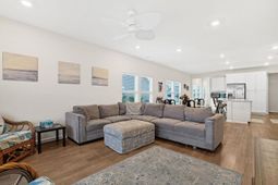 3061 Sistine St. photo 4