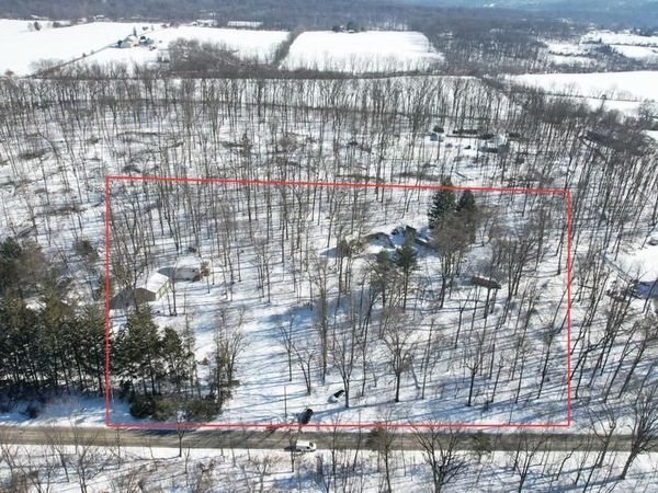 233 CONGO NIANTIC ROAD, BARTO, PA 19504