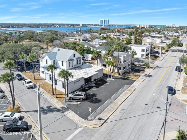 42 S Peninsula Drive, Daytona Beach, FL 32118