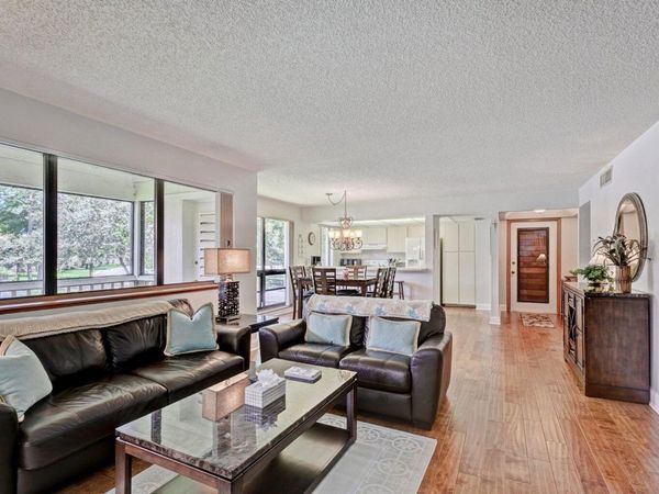 130 Brackenwood Road, Palm Beach Gardens, FL 33418