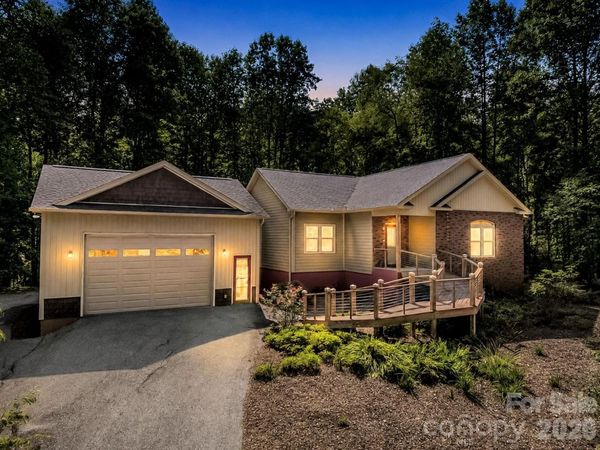 281 Ewbank Road, Etowah, NC 28729