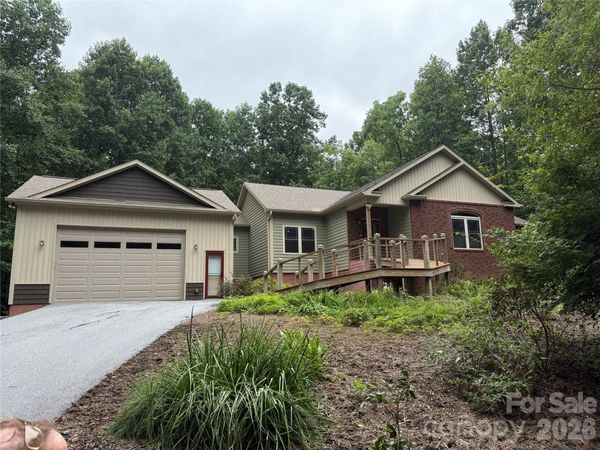 281 Ewbank Road , Etowah, NC 28729