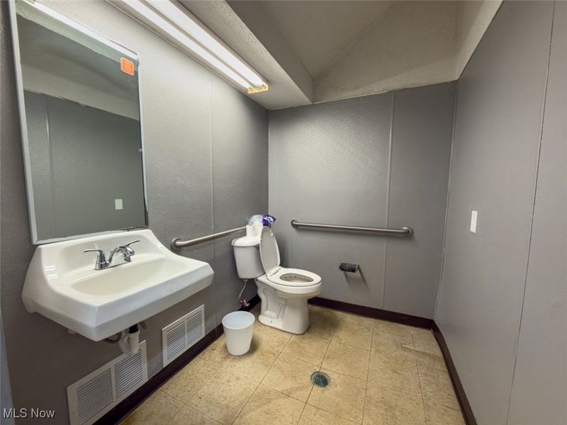 137 Federal Avenue NW, Massillon, OH 44647 Photo 12