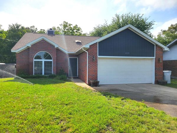 2225 Prytania Circle, Navarre, FL 32566