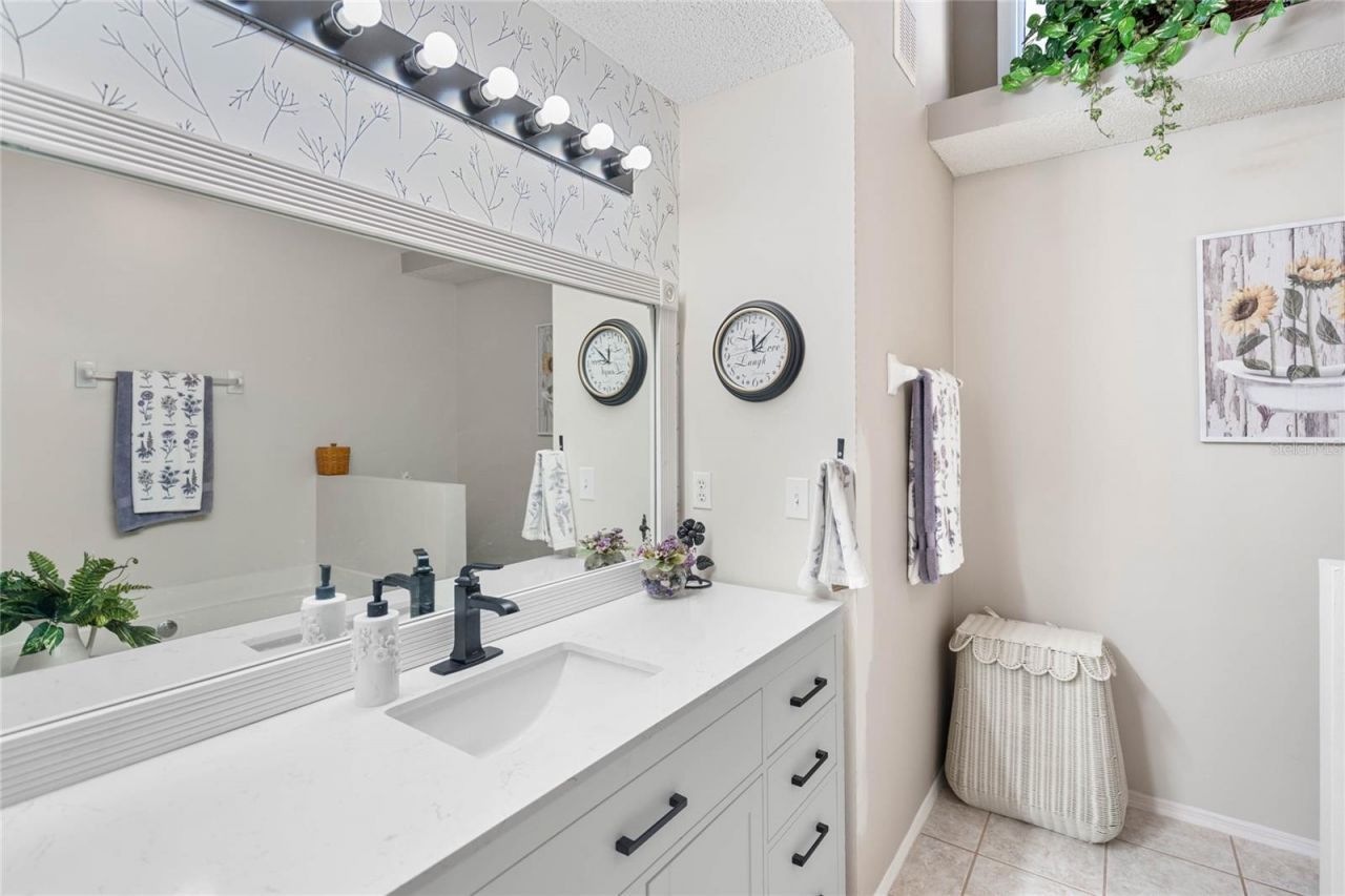 7815 Geneva Lane, Sarasota, FL 34243 Photo