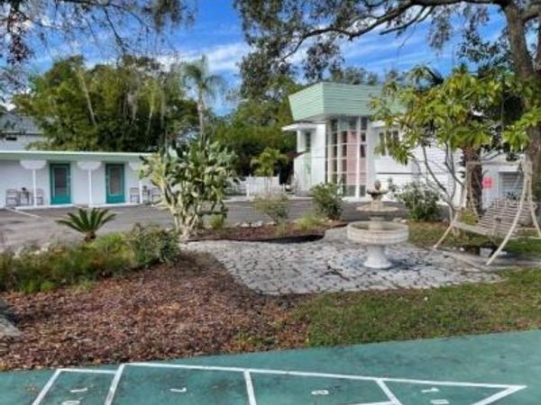 1064 BROADWAY, DUNEDIN, FL 34698