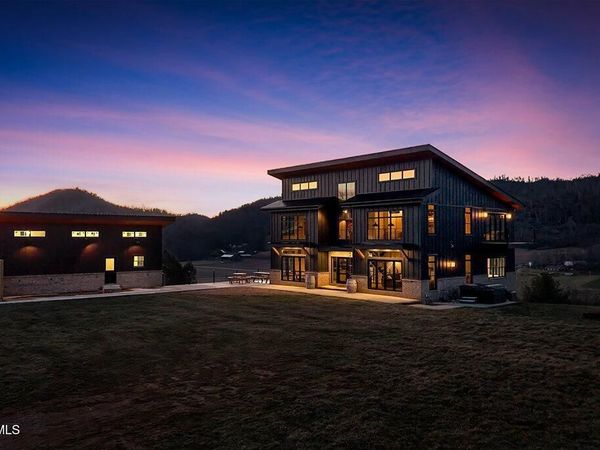 817 Neva View Lane, Mountain City, TN 37683