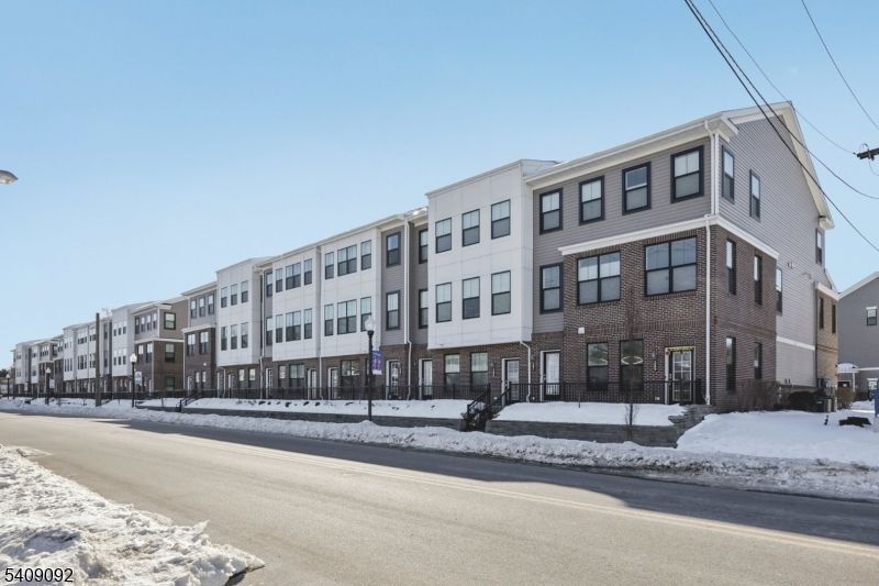 379 Main St, Little Falls, NJ 07424 Main Photo