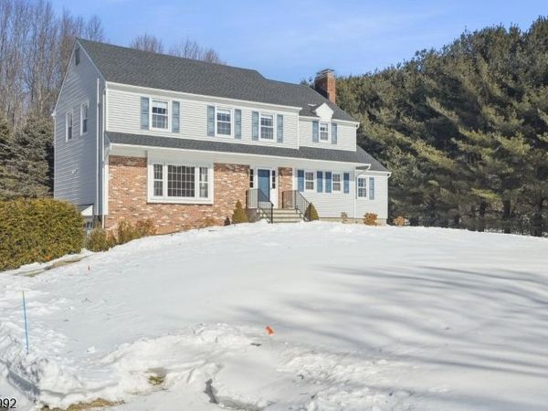 15 Fleming Court, Washington, NJ 07853