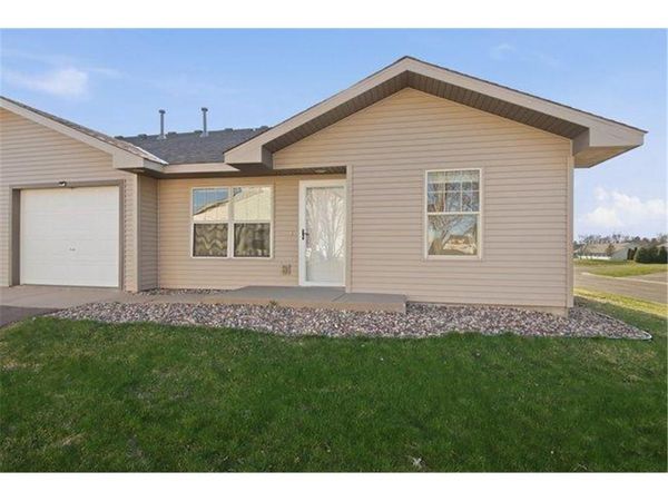 300 Cedar Street, Unit 15, Baldwin, WI 54002