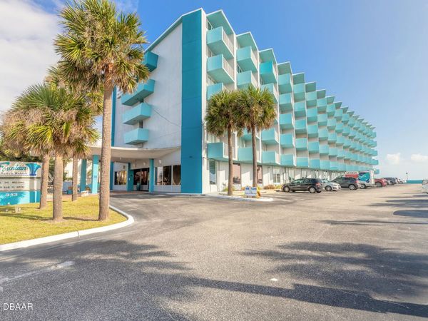 313 S Atlantic Avenue, Unit 306, Daytona Beach, FL 32118