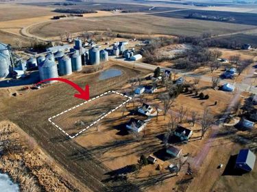 101 1st Street W, Hadley, MN 56151