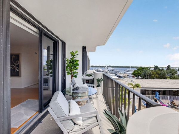 1208 Marine Way, Unit 204, North Palm Beach, FL 33408