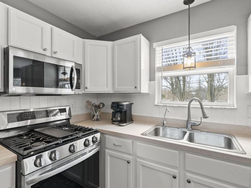 3277 Longspur Drive, Columbus, OH 43228 Photo 11