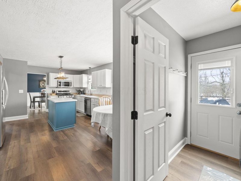 3277 Longspur Drive, Columbus, OH 43228 Photo 19