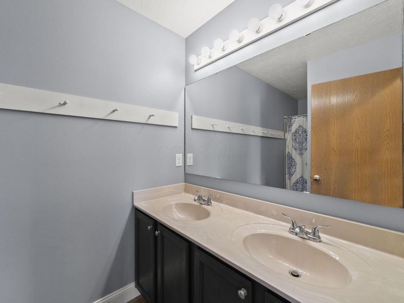 3277 Longspur Drive, Columbus, OH 43228 Photo 30