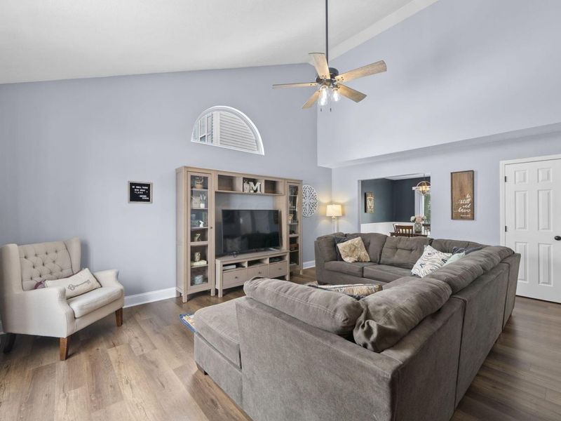 3277 Longspur Drive, Columbus, OH 43228 Photo 5