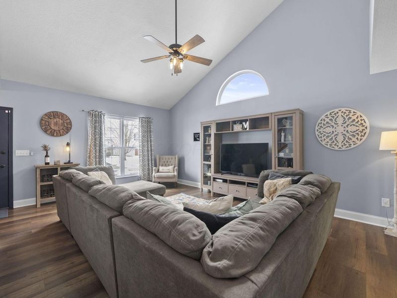 3277 Longspur Drive, Columbus, OH 43228 Photo 6