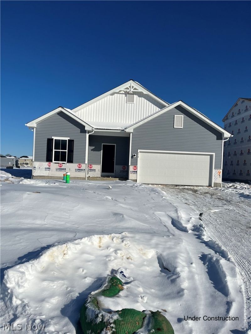 414 Pheasant Run, Elyria, OH 44035 Main Photo