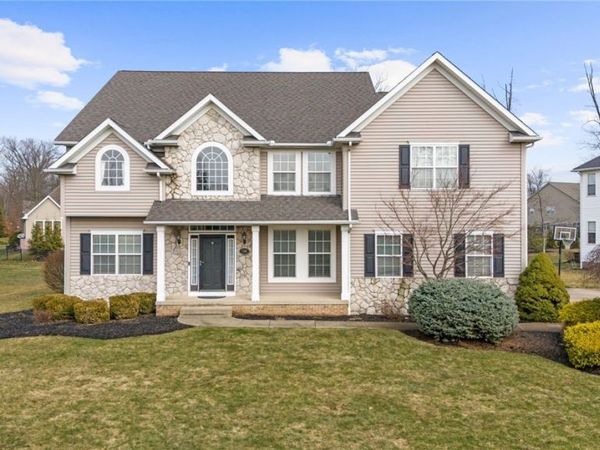 7599 Estate Avenue, Hudson, OH 44236