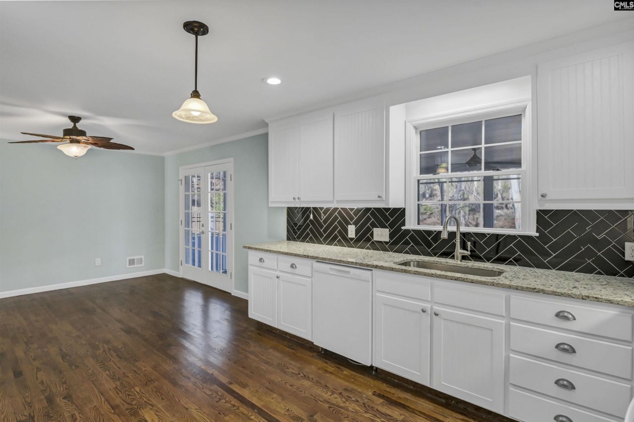 702 Hope Ferry Road  Photo 10