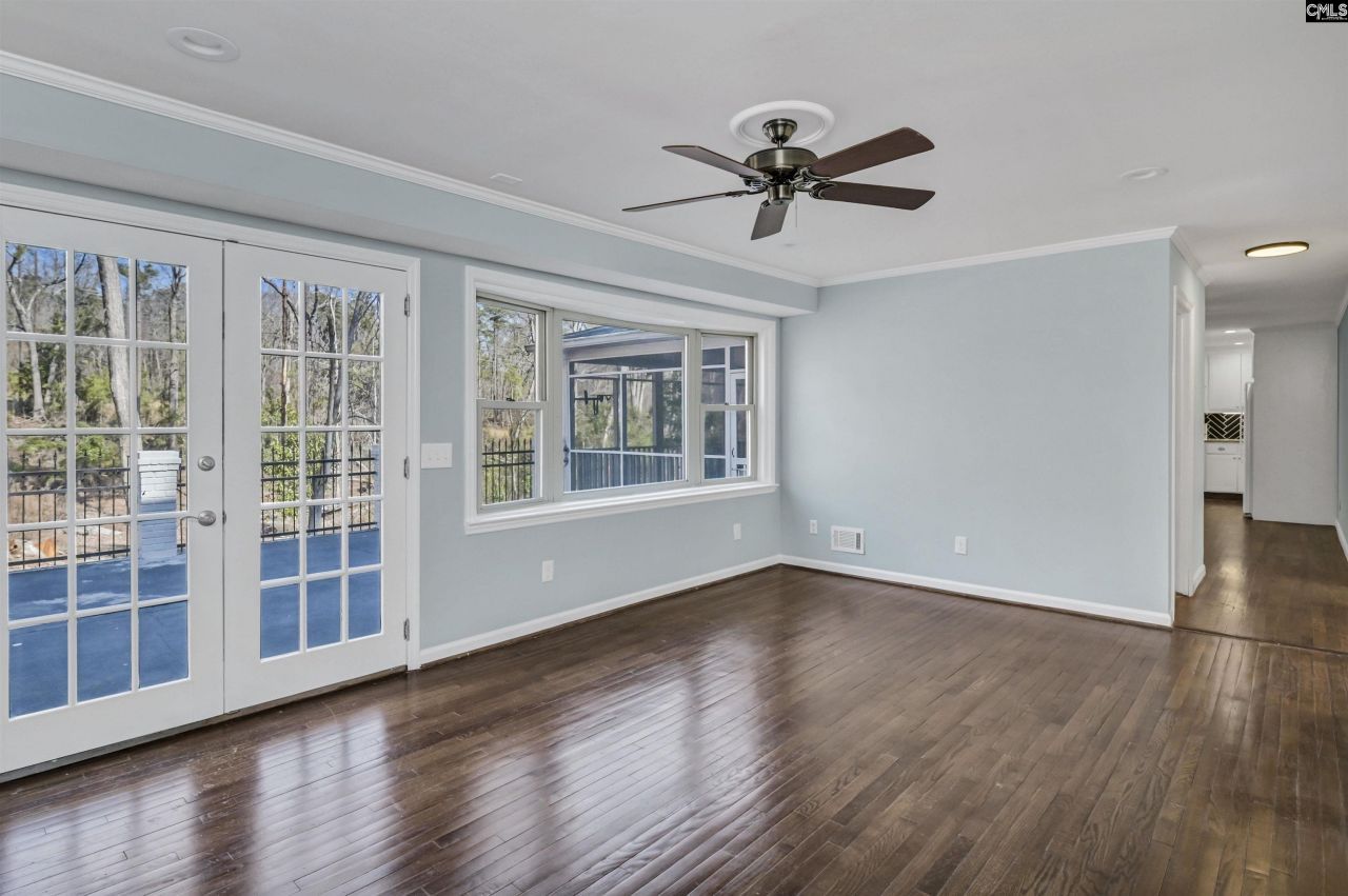 702 Hope Ferry Road  Photo 32