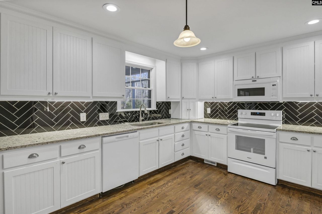 702 Hope Ferry Road  Photo 7