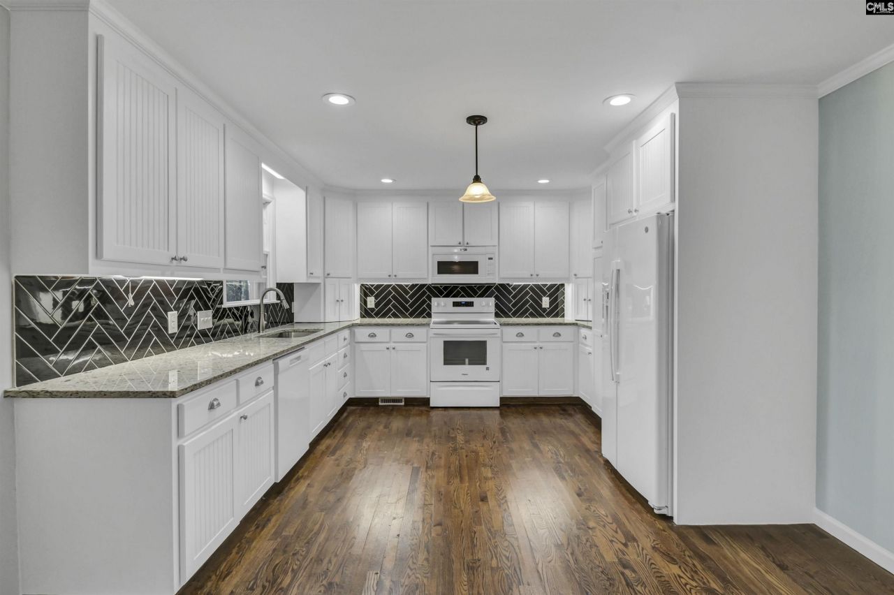 702 Hope Ferry Road  Photo 8