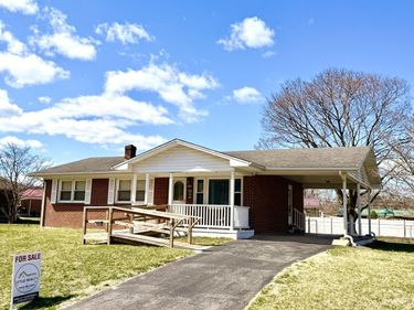 401 Corner Dr , Covington, VA 24426