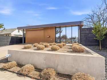 6822 Victoria Avenue, Dallas, TX 75209