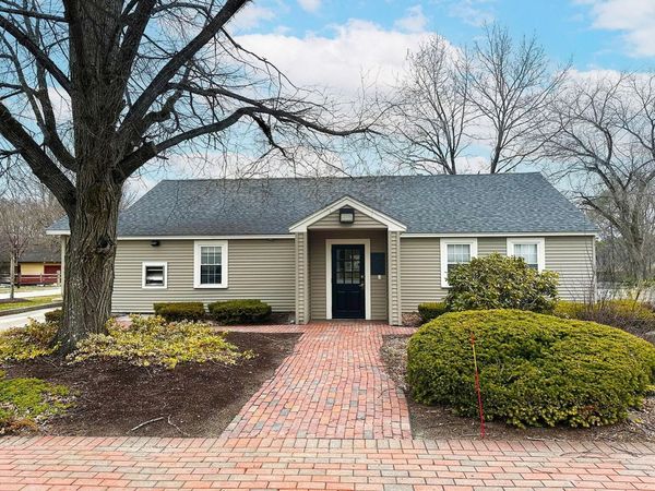 884 Main Street, Hopkinton, NH 03229