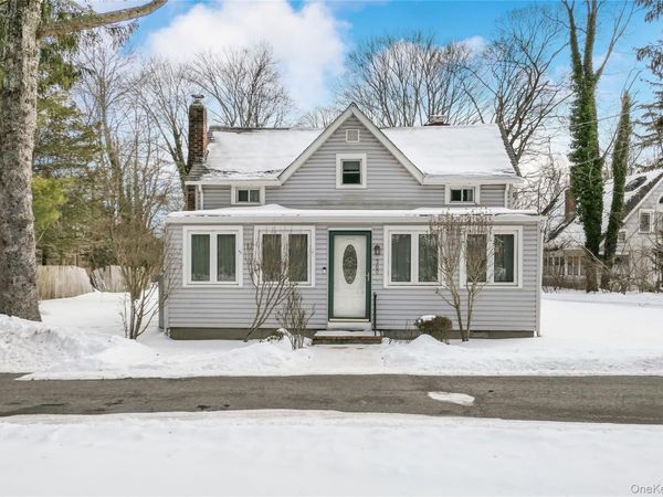 360 S Country Road, Brookhaven, NY 11719