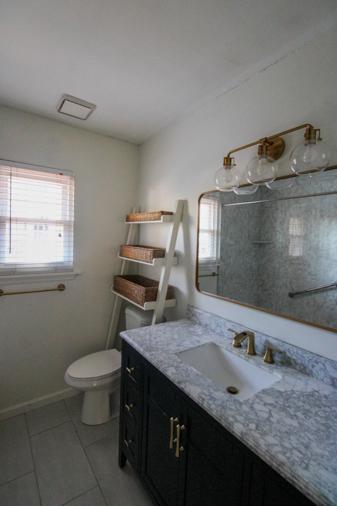 2004 Vestry Drive Photo 11