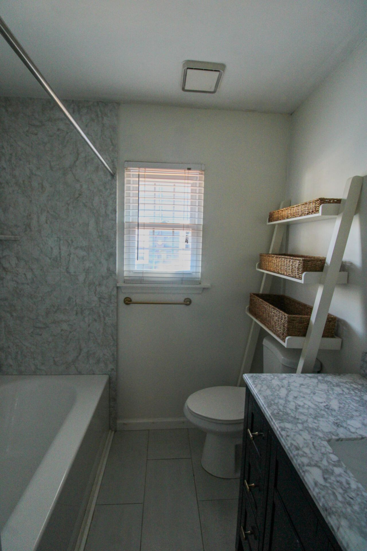 2004 Vestry Drive Photo 12